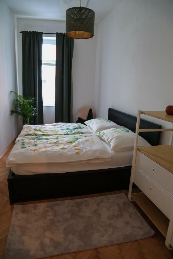 Lovely Apartment In The Heart Of グラーツ エクステリア 写真